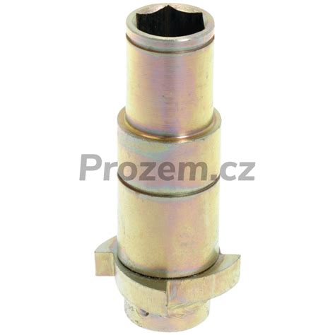 Detailní pohled na spojkovou lamelu s viditelnými zuby pro náboj.