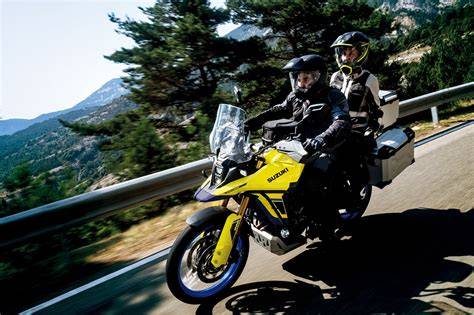 Suzuki V-Strom 800DE v terénu
