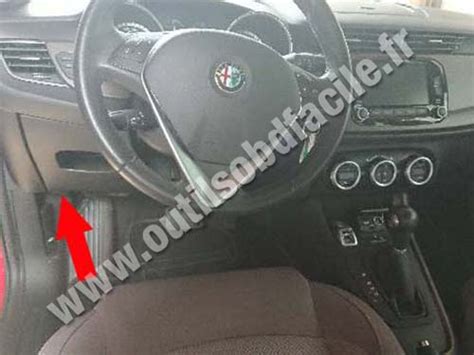OBD-II port location in Alfa Romeo 156 diagram