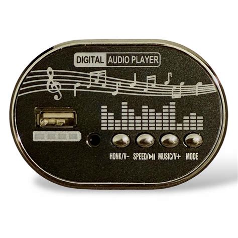 Rádio a ovládací prvky na palubě