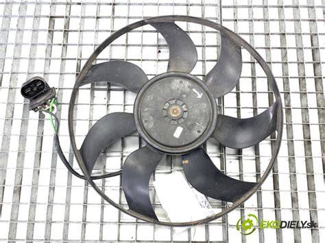Infografika: Jak demontovat ventilátor chladiče Opel Astra H/GTC
