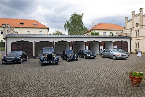 Obrázek: dopravní hala NTM a expozice automobilů