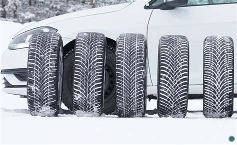 Obrázek: Worník zimního vzorku a 225/50 R17 na autě během zimních podmínek