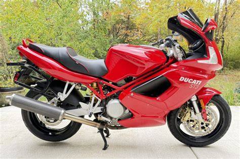 noční jízda ducati st3 světla
