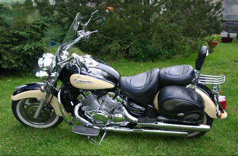 výfuková soustava a motor Yamaha XVZ 1300 Royal Star