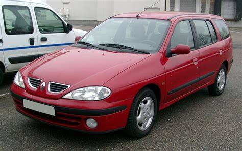 Infografika: Porovnání motorů Renault Mégane I Grandtour Phase II (1999)