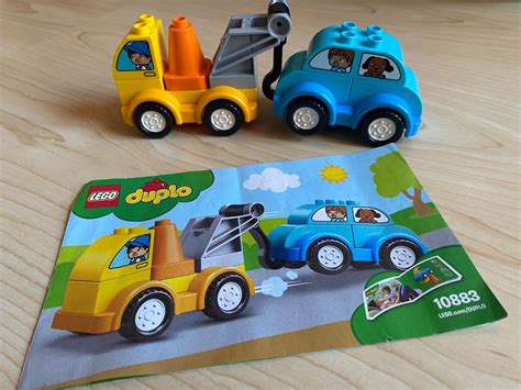 Infografika výhod LEGO Duplo 10883 pro rozvoj motoriky a jazyka