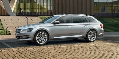 Škoda Superb Combi boční pohled