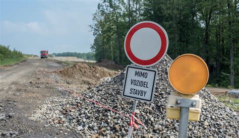 Infografika: Hlavni dopravni pravidla a rizika