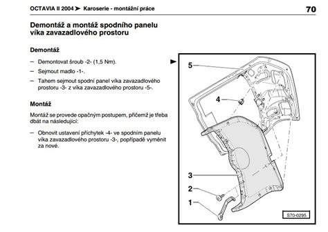 Detail plastového čepu v tapecu kufru