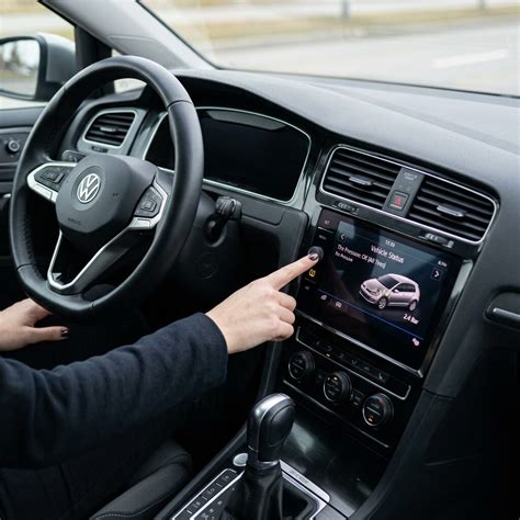 Infografika: Princip nepřímého měření tlaku TPMS ve Škoda Rapid
