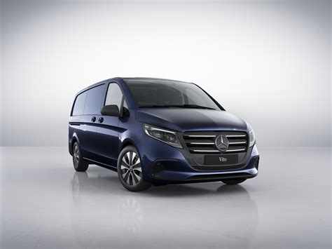 Infografika: Srovnání verzí Mercedes Vito pro 8-9 osob