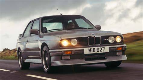 Infografika: Vývoj BMW M3 od E30 po M xDrive