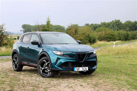 Srovnání vozidel: malé městské vozy vs. rodinné vozy vs. SUV - výbava, spotřeba a kapacita