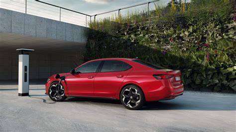 Schéma nabíjecího systému plug-in hybridu Škoda Superb iV