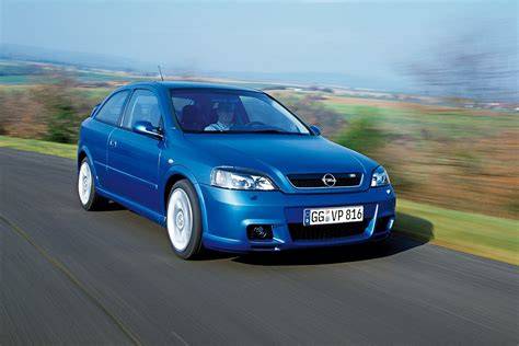 Infografika: Rozpis motorů a verzí Opel Astra G OPC