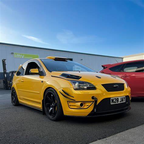 Infografika: Systém Milltek výfuku pro Ford Focus Mk2 ST 225