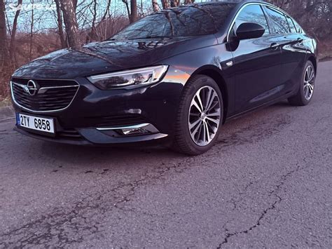 Infografika: Rozdíly verzí Opel Insignia 2.0CDTi a výbava