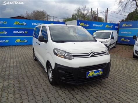 Infografika: Výbava a konfigurace Citroën Jumpy 9 míst prodloužený