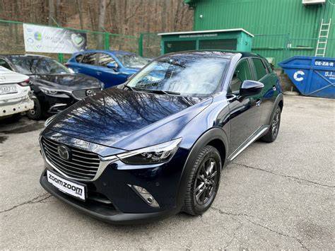 Infografika: Mazda CX-3 - výbava infotainmentu a volby