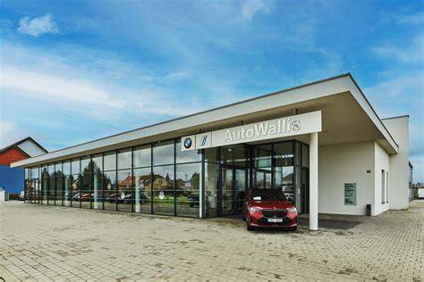 Infografika: Přehled služeb BMW AutoWallis a nabídky pro Pardubice