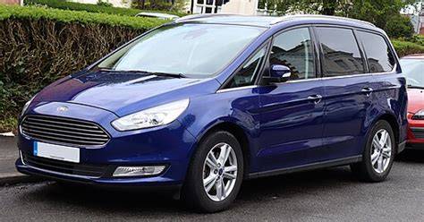 Infografika: Srovnání verzí motorů Ford Galaxy a jejich hlavní technické charakteristiky