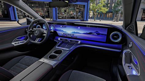 Interiér Mercedes třídy A - prosvětlený kokpit a prostor