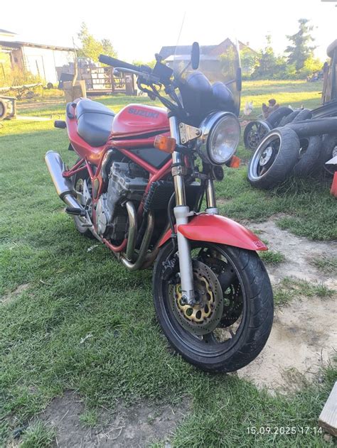 Infografika: historie Suzuki Bandit od vzniku až po poslední generaci