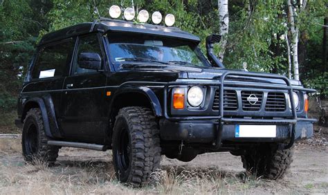 Rezerva kol Nissan Patrol Y60 s pneumatikou a rozměry 255/70 R16