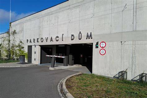 vysvetleni pristupu k parkovaci zarovce