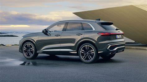porovnání Audi Q5 a Audi Q7 z boku