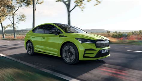 Infografika kariérních cest ve Škoda Auto