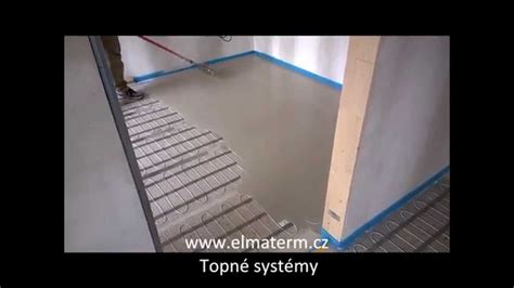 Prostor podlahy auta po instalaci rohoží