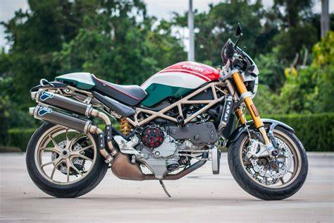 schematické znázornění rozvodů Ducati Monster S4R
