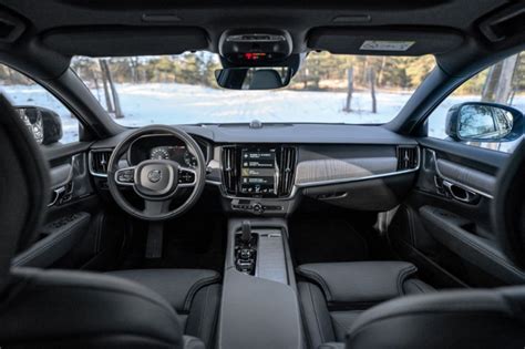 interiér V90 Cross Country elektronika a materiály