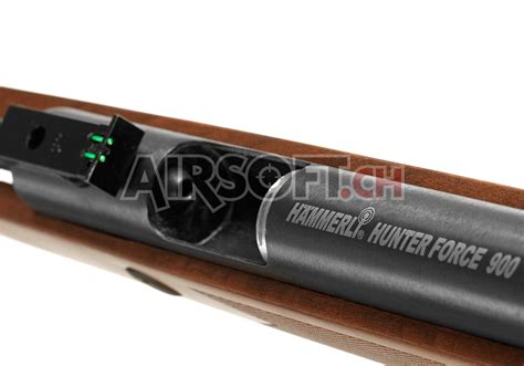 Hämmerli Hunter Force 900 vlevo s optikou a pažbou