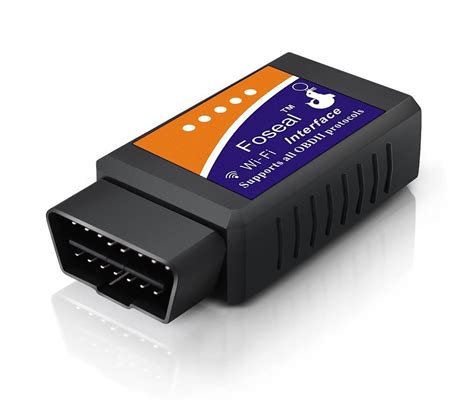 OBD2 scanner připojený k autu