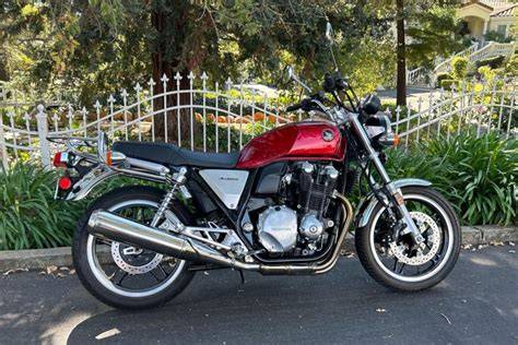 Honda CB1100 SF designové prvky a stavba rámu