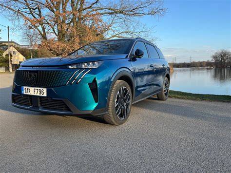 inteligentni asistent ridice v Peugeot 5008
