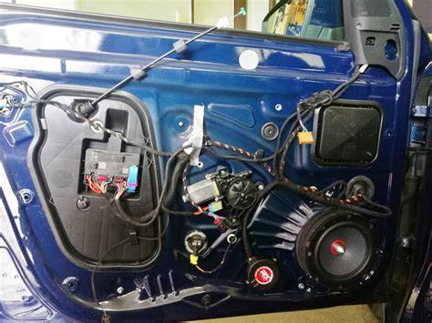 tlumení dveří auto audio