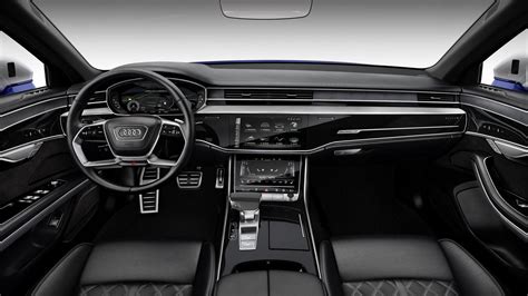 Audi S8 interiér luxus