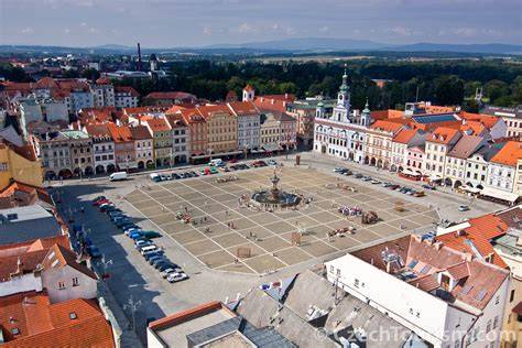 pohled na České Budějovice z parku u zámku