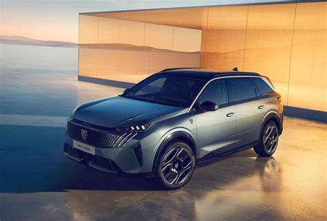 Infografika: srovnání velkých MPV a SUV pro rodinu