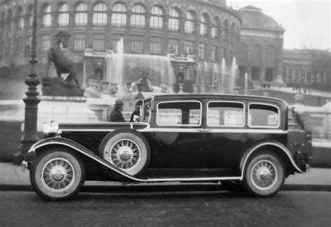 Fotografie z výstavy Walter Royal na pražském autosalonu 1931
