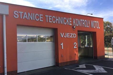 STK Motol budova vjezd Plzeňská