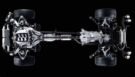 transaxle uspořádání přední motor a zadní převodovka