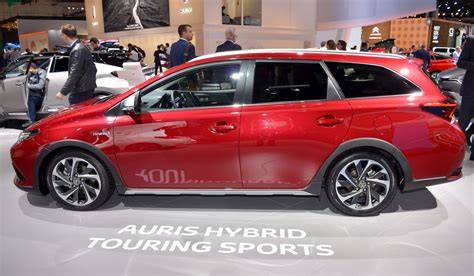 infografika o rozložení zavazadelového prostoru Auris Touring Sports