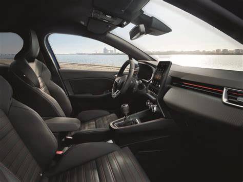 Fotografie Renault Clio interiér a exteriér