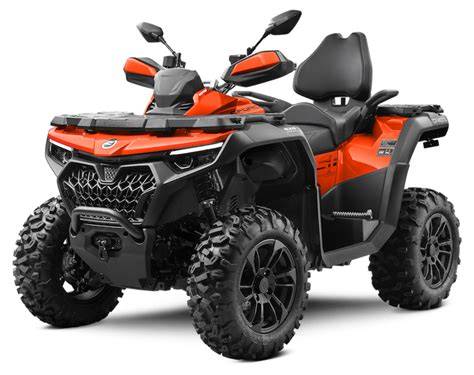 Gladiator X850 v blátě při jízdě 4x4