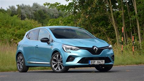 infografika porovnávající objem kufru Renault Clio Grandtour s konkurencí